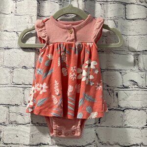 Carter’s onesie size newborn